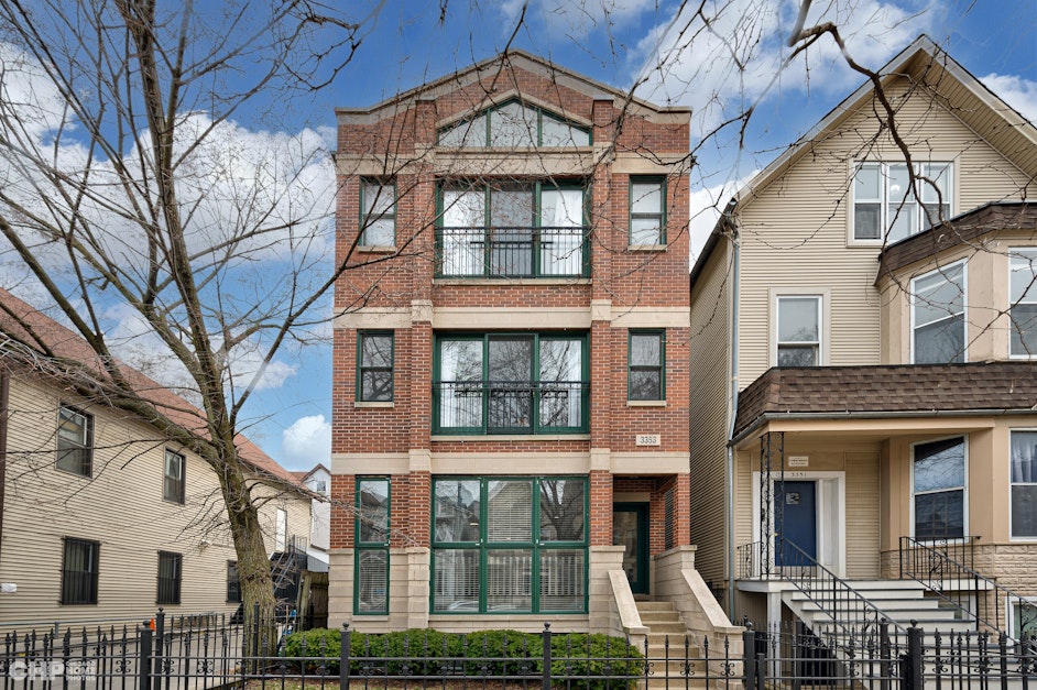 3353 North Kenmore Avenue, Chicago, IL 60657, Presented by Vesta Preferred, Powered by Chicago
